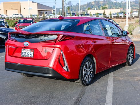 Certified 2020 Toyota Prius Prime XLE image 22