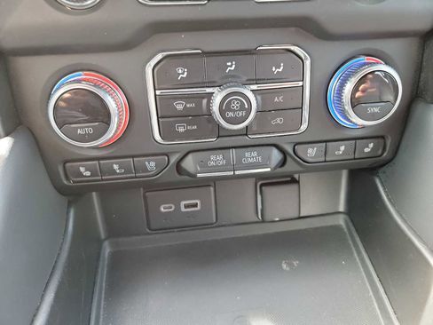 Used 2022 GMC Yukon XL AT4 w/ Max Trailering Package AWD/4WD image 19
