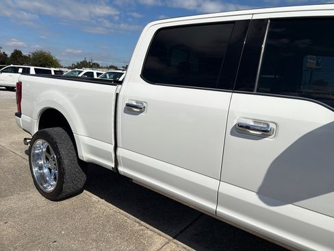 Used 2020 Ford F250 Platinum w/ FX4 Off-Road Package image 9