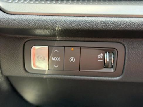 New 2026 Chevrolet Traverse LT FWD image 28