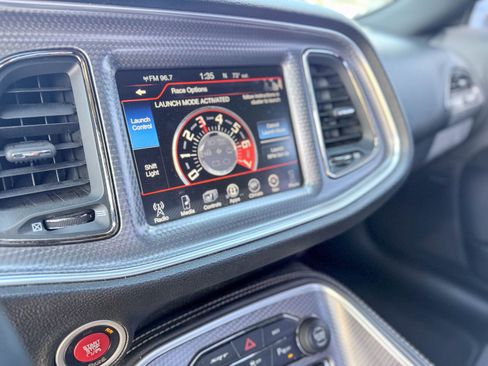 Used 2015 Dodge Challenger SRT Hellcat image 23