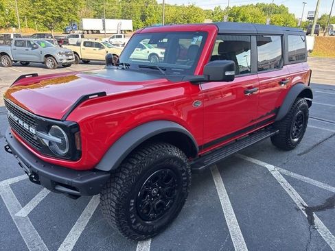 Used 2024 Ford Bronco Wildtrak AWD/4WD image 3