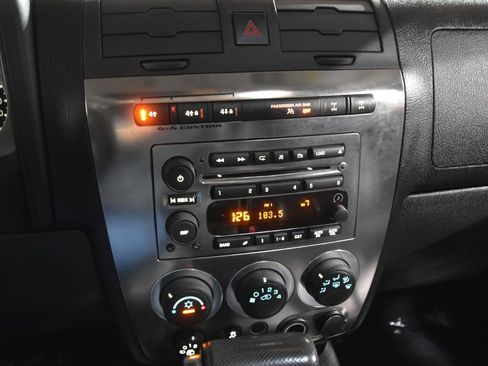 Used 2009 HUMMER H3 Luxury AWD/4WD image 18