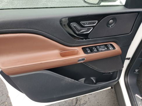 New 2026 Lincoln Aviator Reserve w/ Jet Appearance Package AWD/4WD image 7