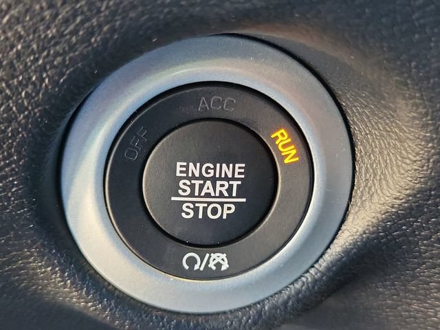 New 2027 Chrysler Pacifica Select FWD image 14