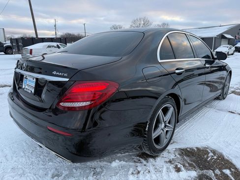Used 2017 Mercedes-Benz E 300 4MATIC image 8
