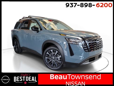 New 2026 Nissan Pathfinder SL image 1