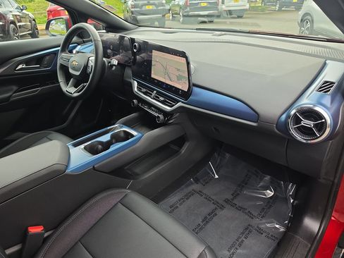 New 2026 Chevrolet Equinox EV LT FWD image 32