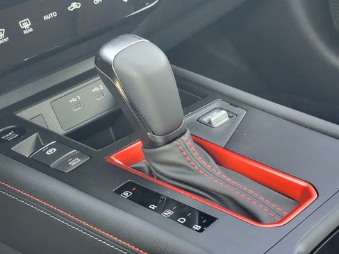 New 2025 Nissan Kicks SR w/ SR Premium Package AWD/4WD image 25