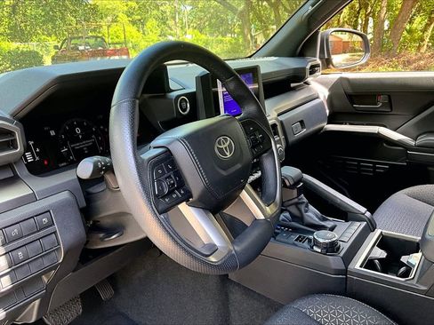Used 2025 Toyota 4Runner SR5 AWD/4WD image 14