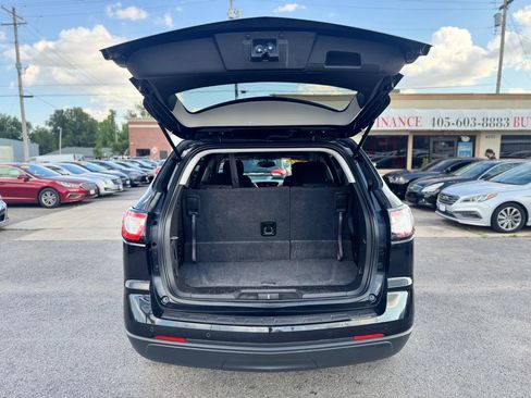 Used 2013 Chevrolet Traverse LT image 12