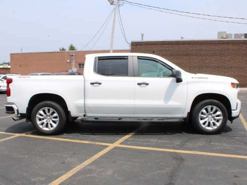 Used 2020 Chevrolet Silverado 1500 Custom w/ Custom Value Package AWD/4WD image 5