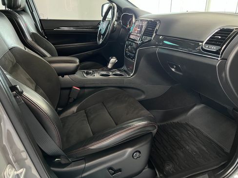 Used 2020 Jeep Grand Cherokee Trailhawk w/ Premium Lighting Group AWD/4WD image 29