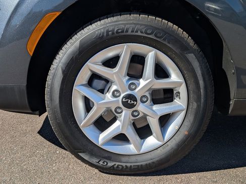 Certified 2025 Kia Soul LX FWD image 12
