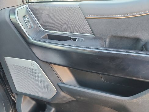 Certified 2022 Ford F150 Platinum w/ Equipment Group 701A High image 34