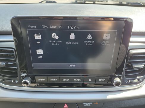 Used 2022 Kia Rio LX image 4