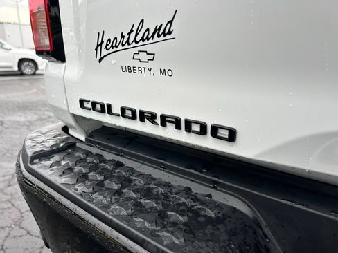 Used 2025 Chevrolet Colorado ZR2 w/ Technology Package AWD/4WD image 14