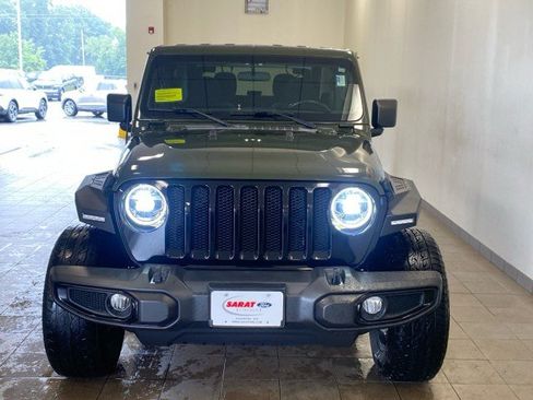 Used 2021 Jeep Wrangler Sport AWD/4WD image 3