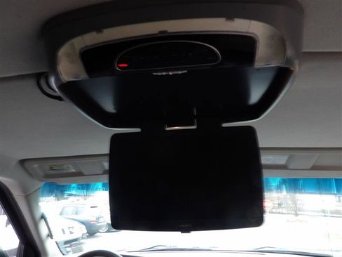 Used 2017 Nissan NV 3500 SV w/ SV Technology Package image 17