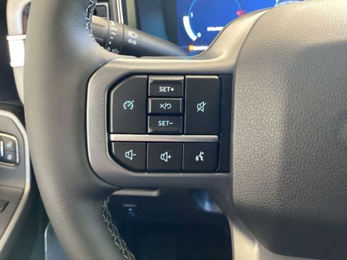 New 2026 Ford F250 Lariat w/ Black Appearance Package AWD/4WD image 39