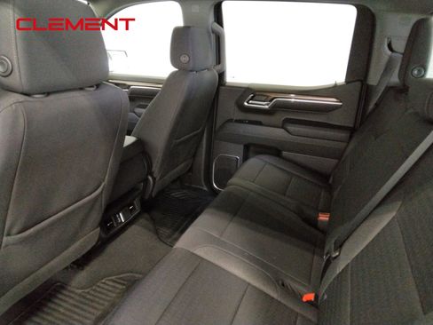 Used 2023 Chevrolet Silverado 1500 LT image 34