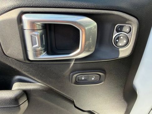 Used 2022 Jeep Wrangler Unlimited Sport AWD/4WD image 15