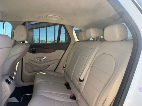 Used 2022 Mercedes-Benz GLC 300 4MATIC w/ Multimedia Package Lite image 13