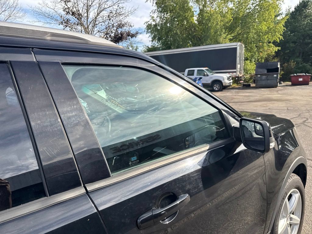 Used 2017 Ford Explorer XLT AWD/4WD image 54