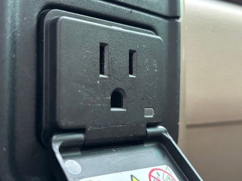 Used 2016 RAM 1500 Laramie Longhorn w/ Convenience Group image 43