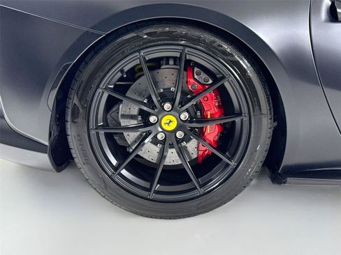 Used 2020 Ferrari 812 Superfast RWD image 40