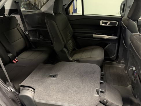 Used 2020 Ford Explorer XLT w/ Comfort Package image 27