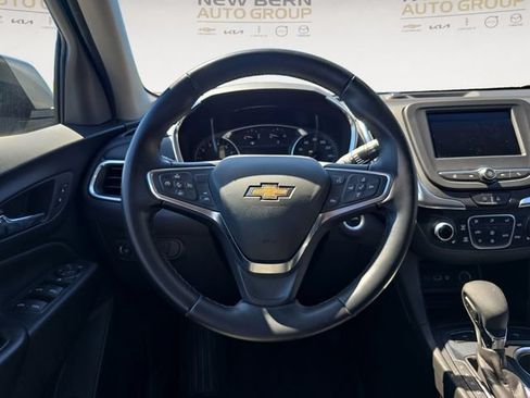Used 2024 Chevrolet Equinox LT AWD/4WD image 12