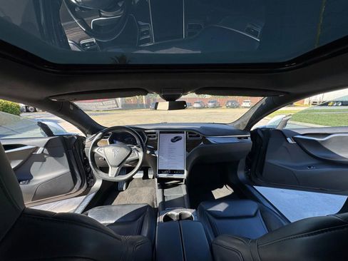Used 2015 Tesla Model S 85D image 31