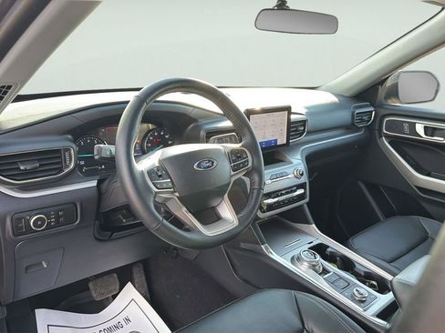 Used 2023 Ford Explorer XLT w/ Equipment Group 202A image 23