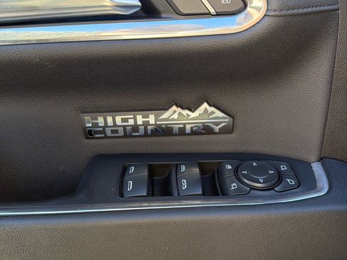 Used 2024 Chevrolet Silverado 1500 High Country w/ Technology Package image 12