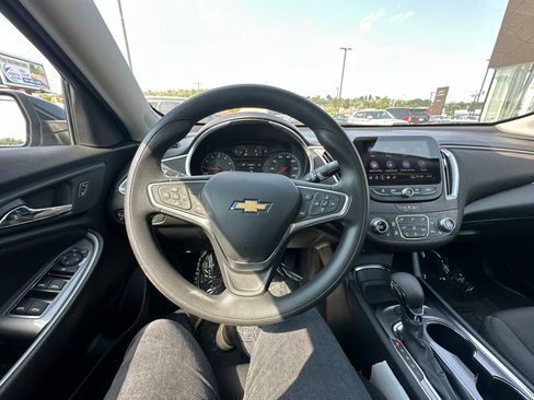 Used 2023 Chevrolet Malibu LT FWD image 43