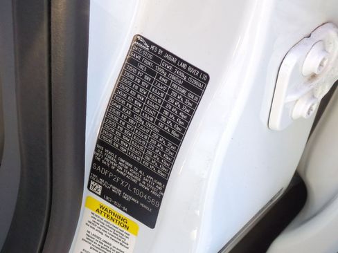 Used 2020 Jaguar E-PACE SE image 35