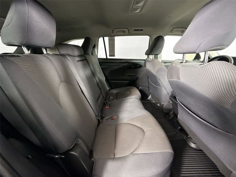 Certified 2023 Toyota Highlander L FWD image 35