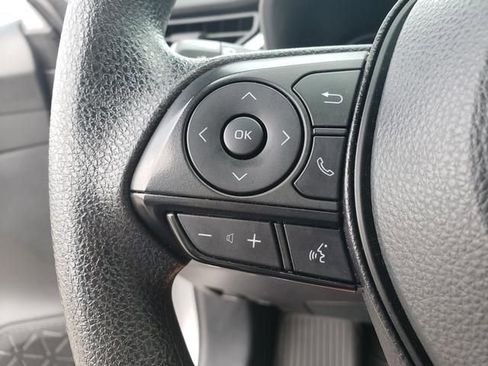 Used 2025 Toyota RAV4 XLE image 22