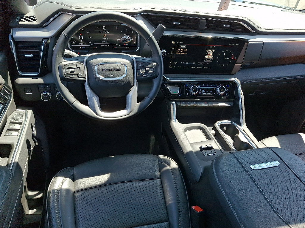 Used 2025 GMC Sierra 2500 Denali w/ Denali Reserve Package AWD/4WD image 13