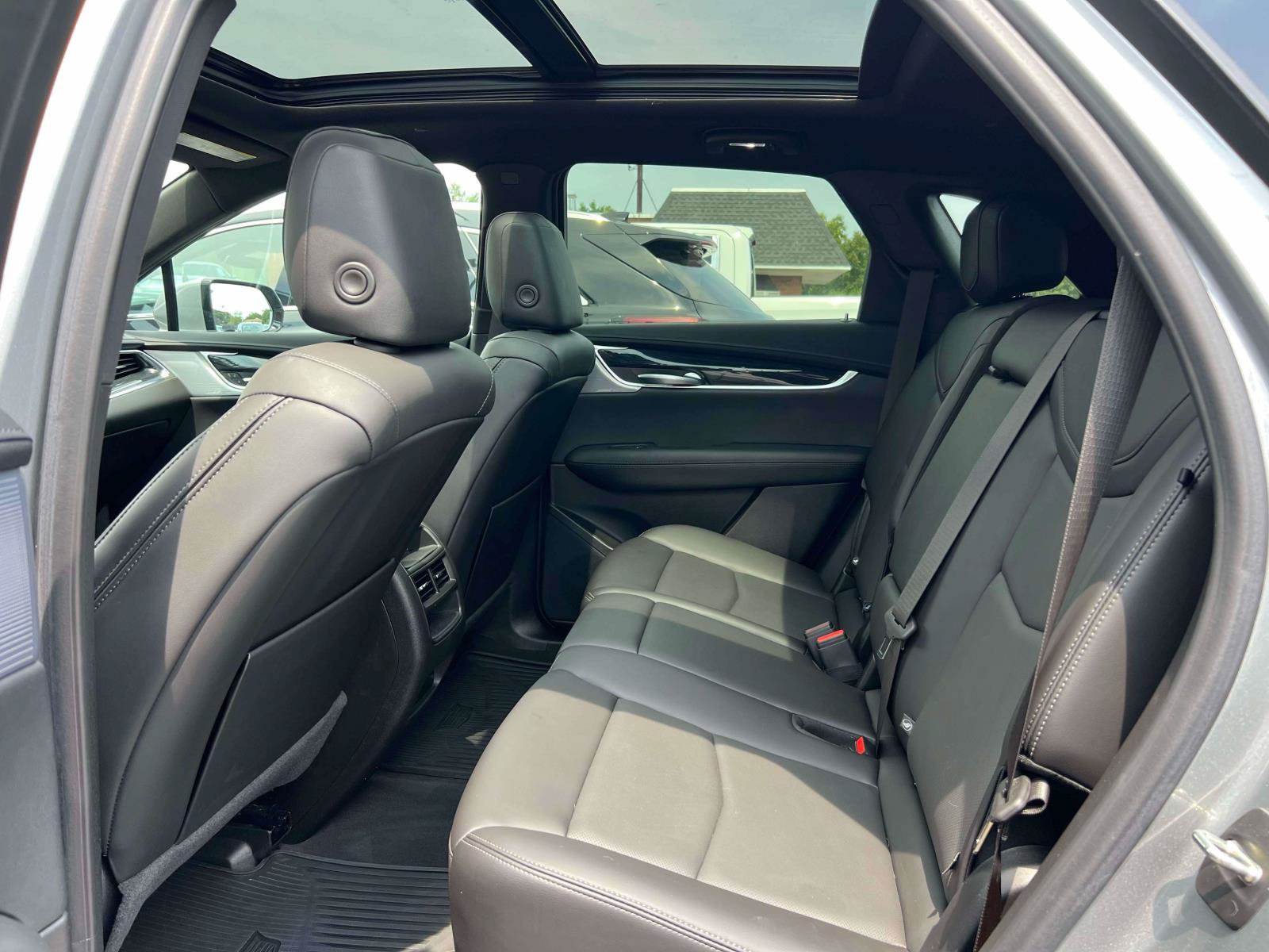 Certified 2024 Cadillac XT5 Premium Luxury AWD/4WD image 11
