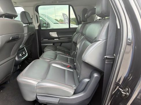 Used 2025 Ford Expedition Max Active RWD image 9