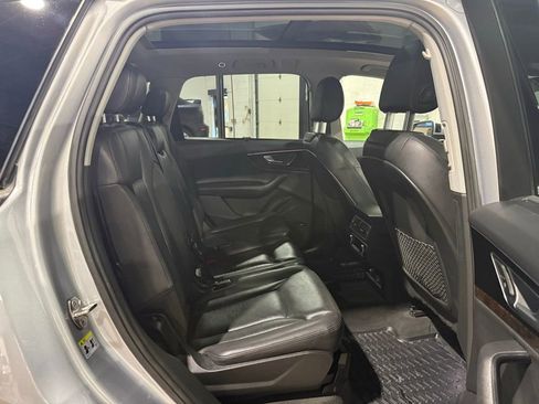 Used 2018 Audi Q7 3.0T Prestige w/ Prestige Package image 18
