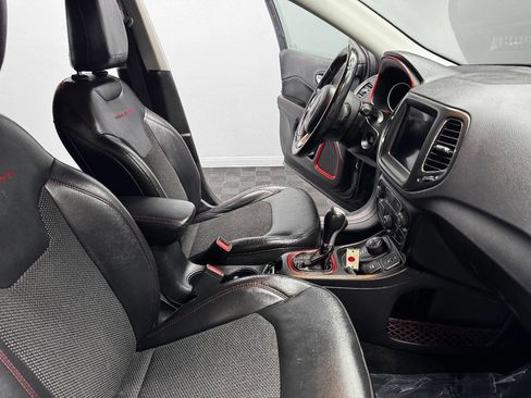 Used 2018 Jeep Compass Trailhawk w/ Safe & Security Group image 53