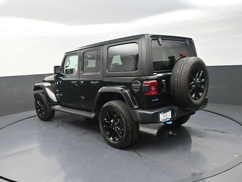 Used 2023 Jeep Wrangler Unlimited Sahara w/ Cold Weather Group AWD/4WD image 8