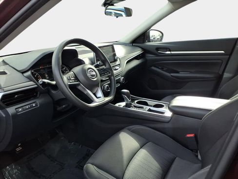 Used 2023 Nissan Altima 2.5 SV image 9