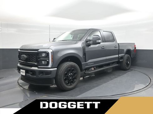 New 2026 Ford F250 Lariat w/ Black Appearance Package AWD/4WD image 1