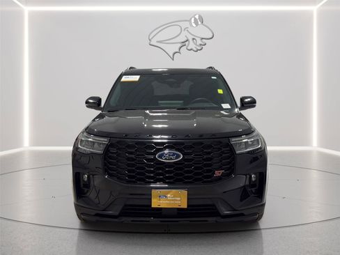 Certified 2025 Ford Explorer ST AWD/4WD image 8
