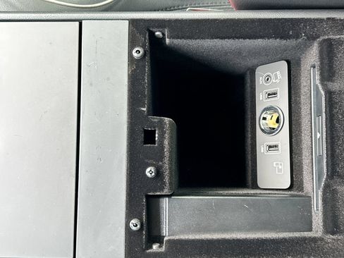 Used 2017 Jaguar F-TYPE Convertible RWD image 17