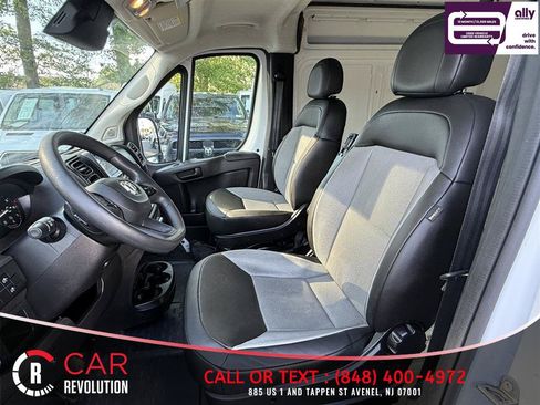 Used 2025 RAM ProMaster 2500 w/ Convenience Group FWD image 12